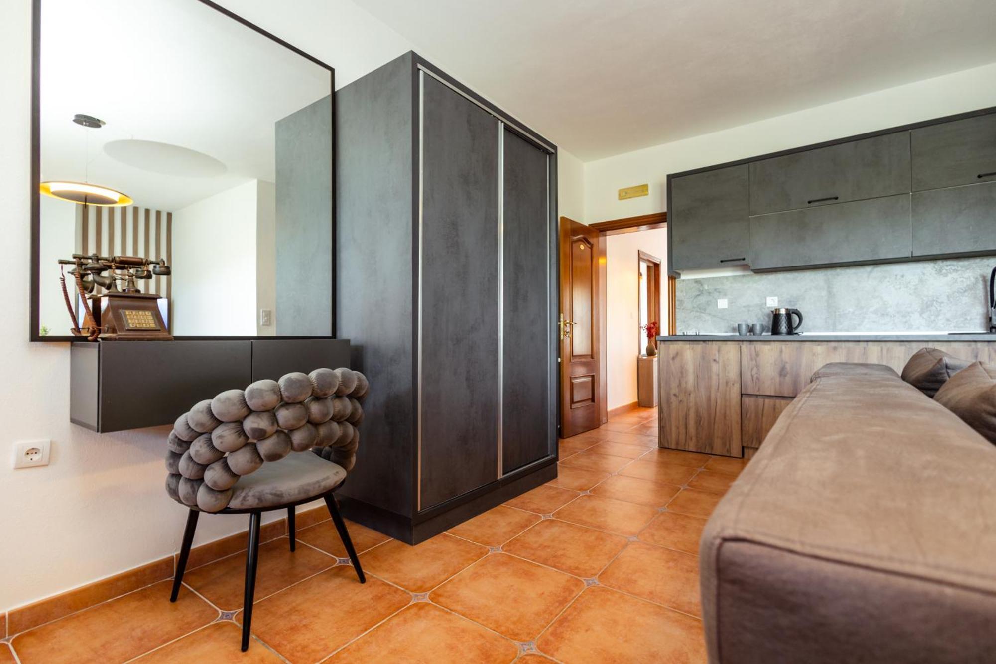 Apartments Gucci Ulcinj Room photo